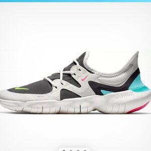 Nike Running shoes ,Nike free Sneaker MomCore  size 7